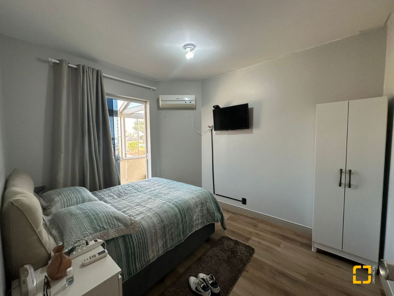 Cobertura com 183m², 4 quartos (sendo 1 suíte), 10 garagens, no bairro Capoeiras em Florianópolis