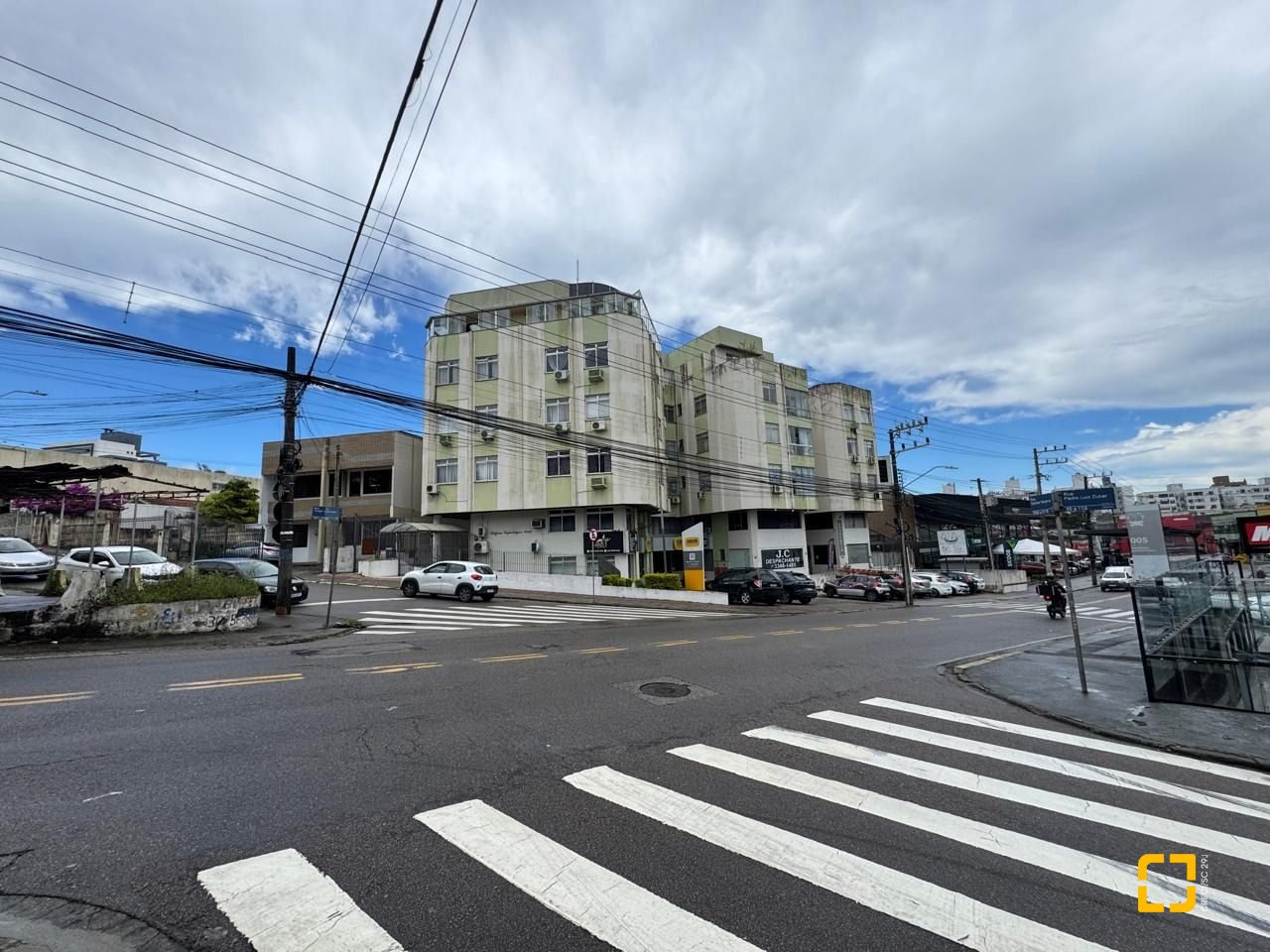 Cobertura com 183m², 4 quartos (sendo 1 suíte), 10 garagens, no bairro Capoeiras em Florianópolis