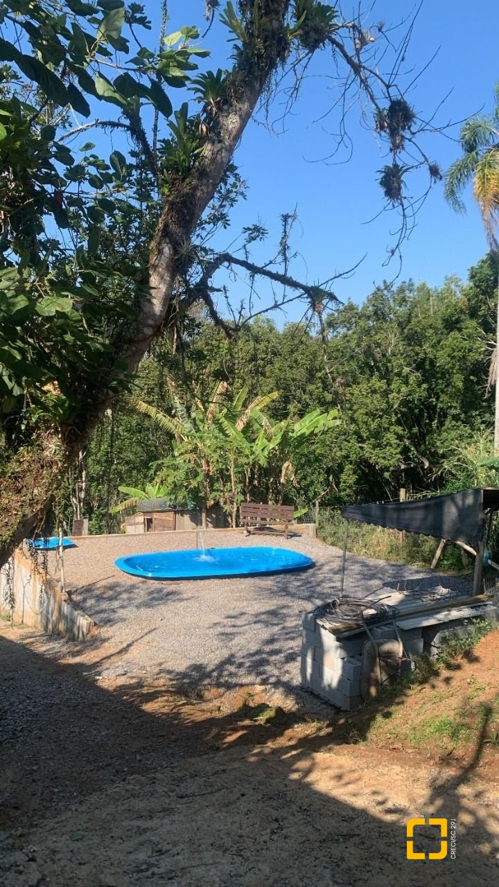Sítio com 300m², 3 quartos, 1 garagem, no bairro Canasvieiras em Florianópolis
