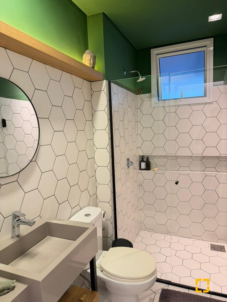 Apartamento com 95m², 2 quartos (sendo 1 suíte), 2 garagens, no bairro Pantanal em Florianópolis