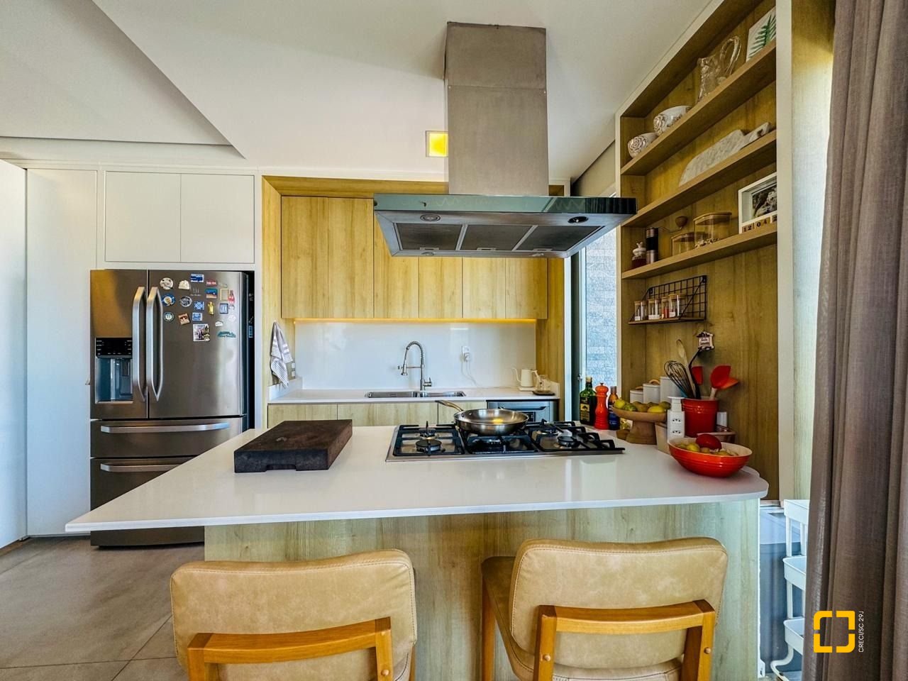 Cobertura com 175m², 3 quartos (sendo 1 suíte), 2 garagens, no bairro Campeche Norte em Florianópolis