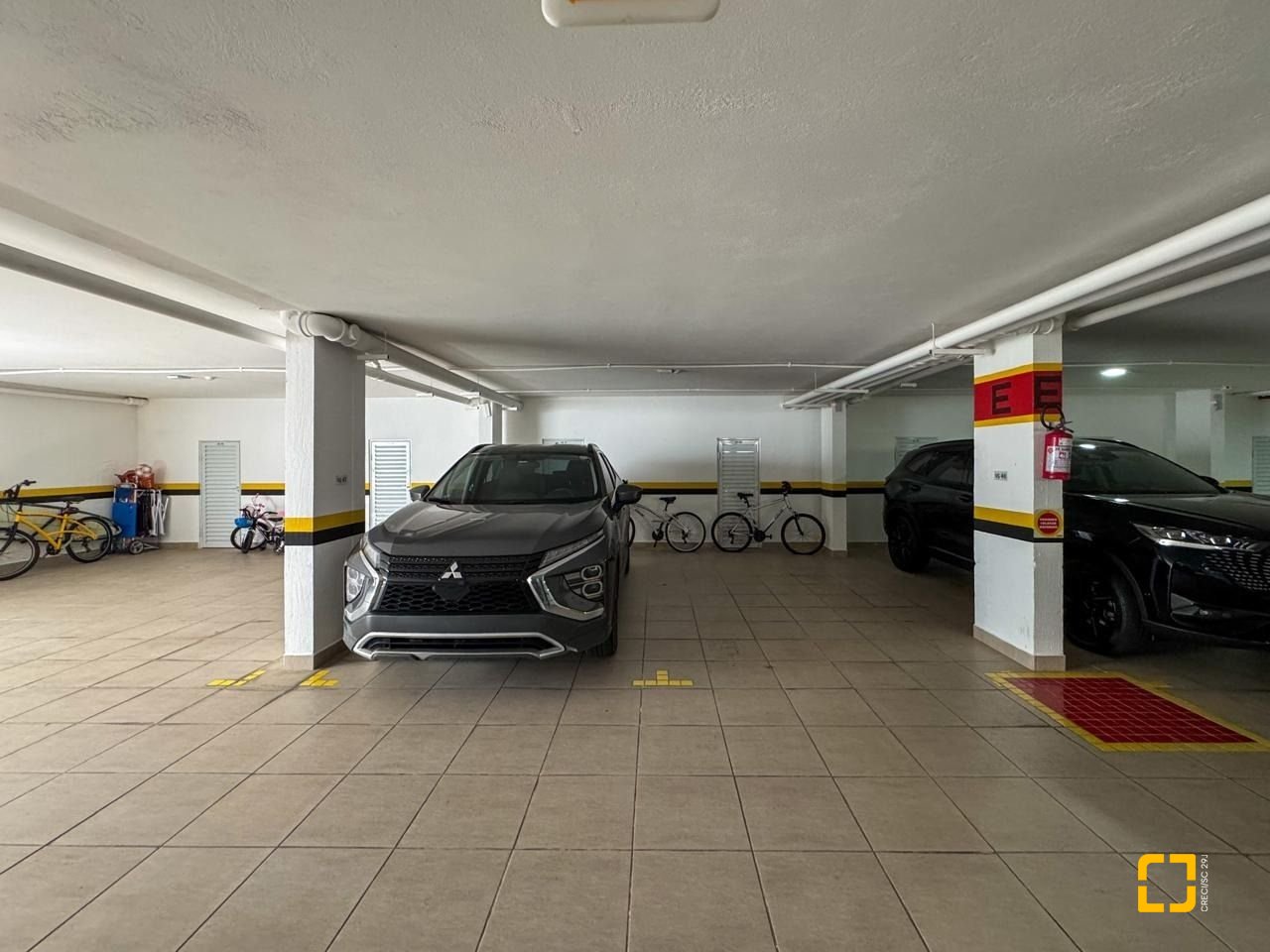 Cobertura com 175m², 3 quartos (sendo 1 suíte), 2 garagens, no bairro Campeche Norte em Florianópolis