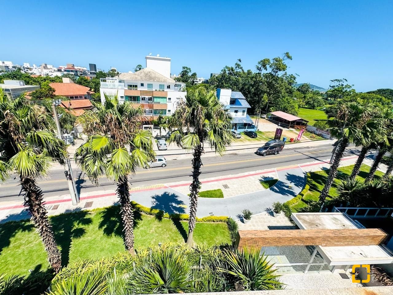 Cobertura com 175m², 3 quartos (sendo 1 suíte), 2 garagens, no bairro Campeche Norte em Florianópolis