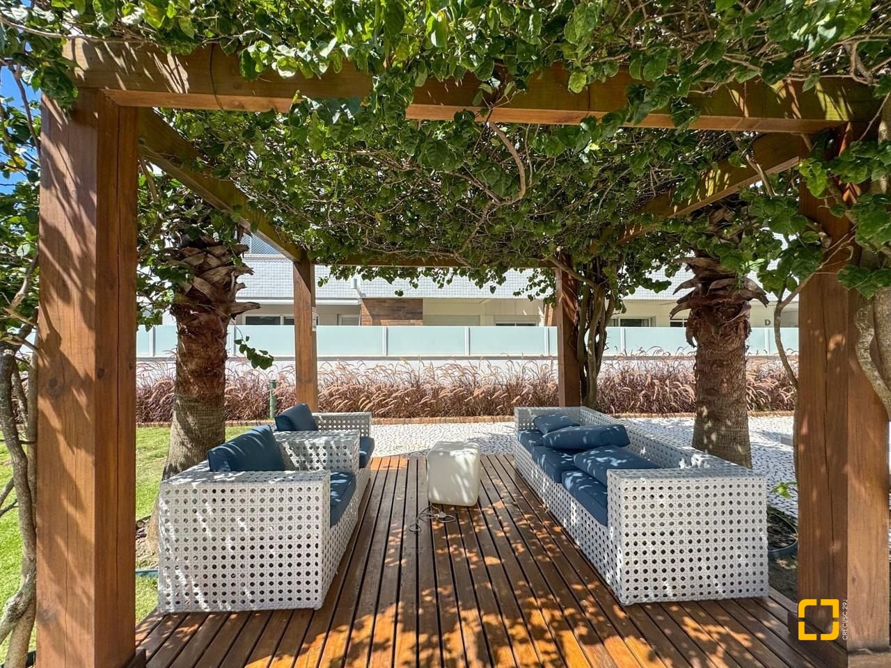 Cobertura com 175m², 3 quartos (sendo 1 suíte), 2 garagens, no bairro Campeche Norte em Florianópolis