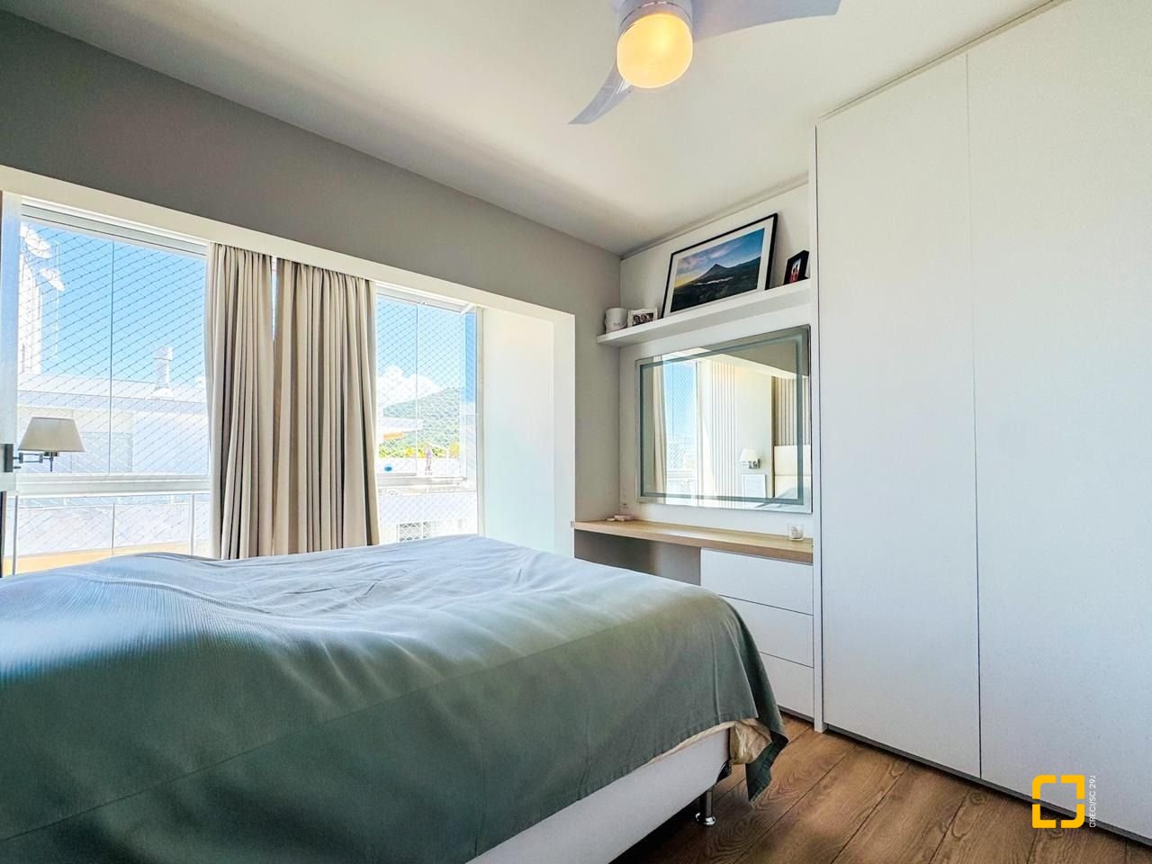 Cobertura com 175m², 3 quartos (sendo 1 suíte), 2 garagens, no bairro Campeche Norte em Florianópolis