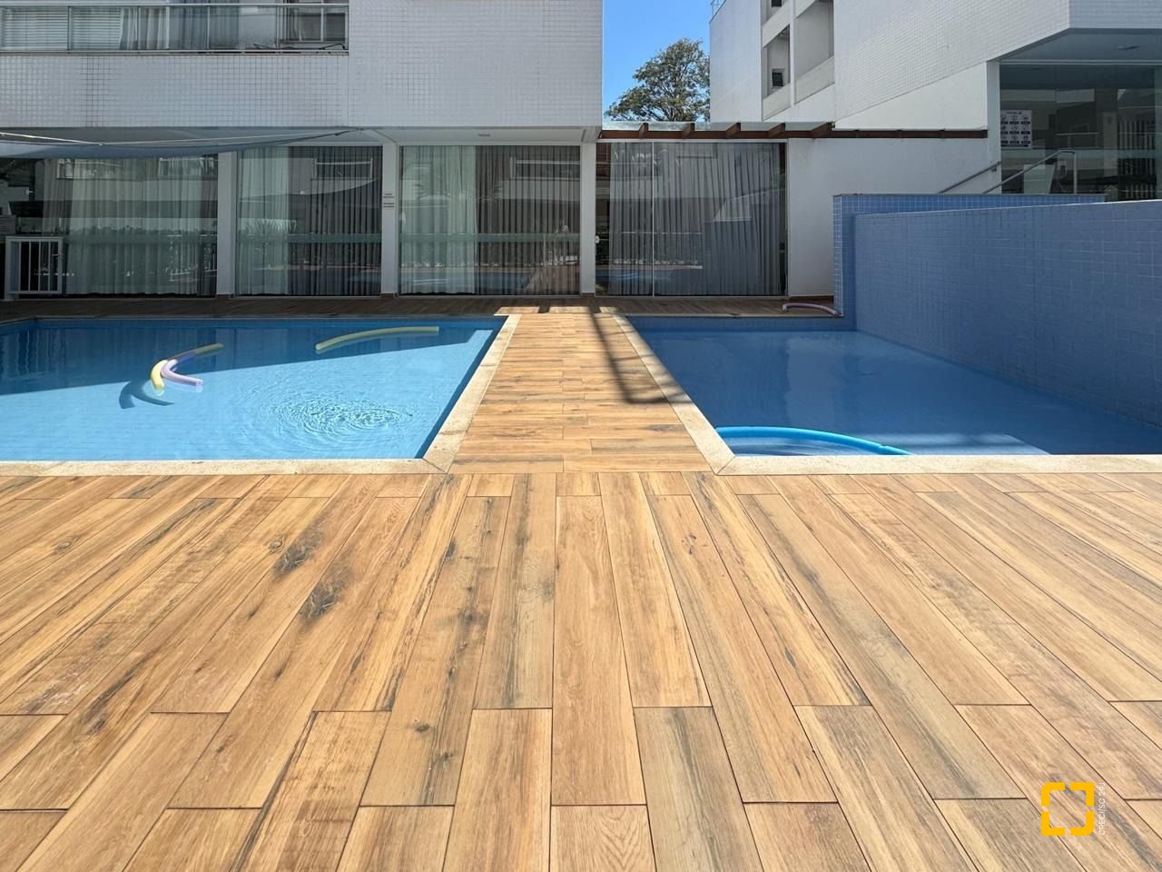 Cobertura com 175m², 3 quartos (sendo 1 suíte), 2 garagens, no bairro Campeche Norte em Florianópolis