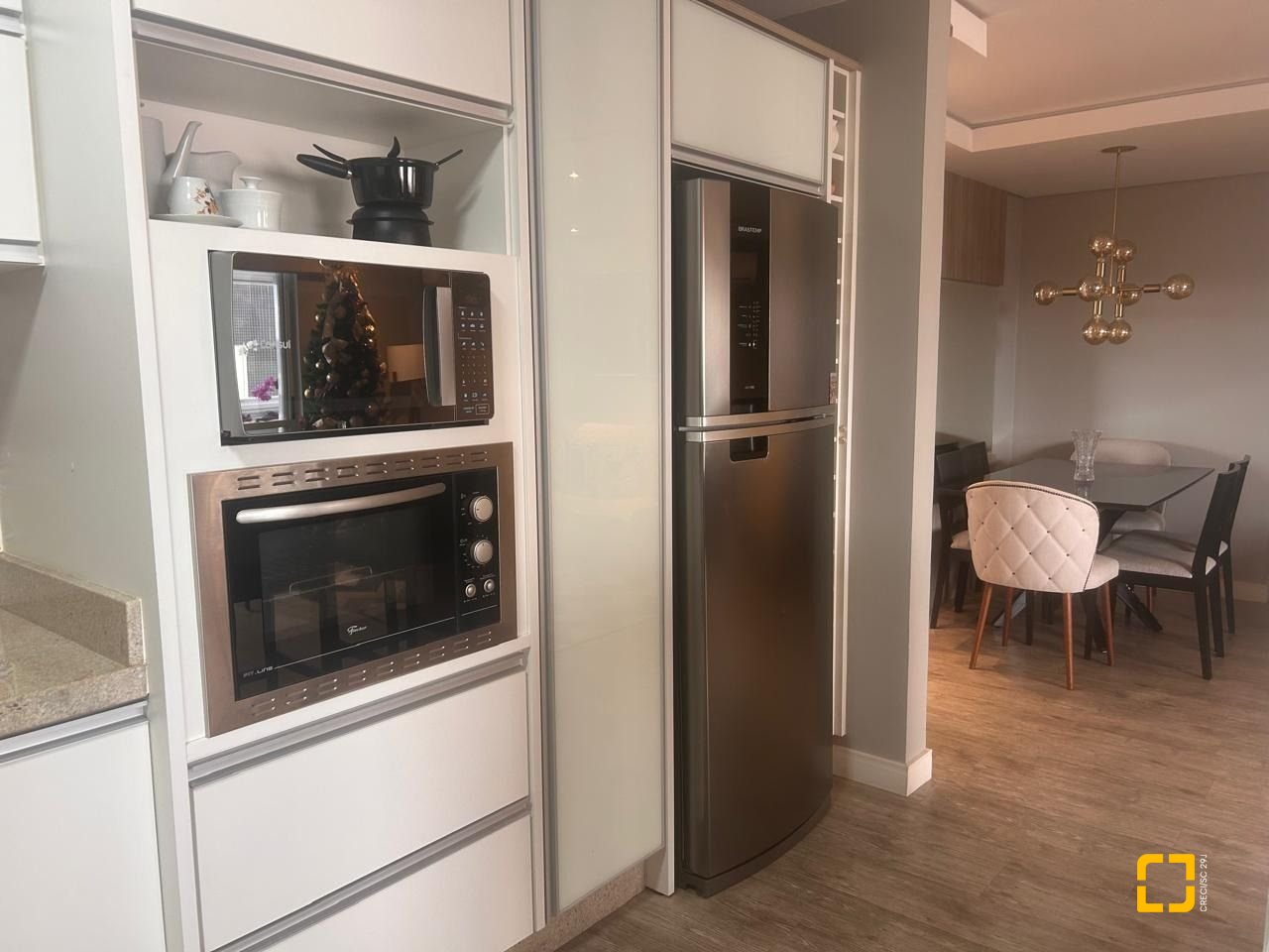 Apartamento com 85m², 3 quartos (sendo 1 suíte), 1 garagem, no bairro Kobrasol em São José