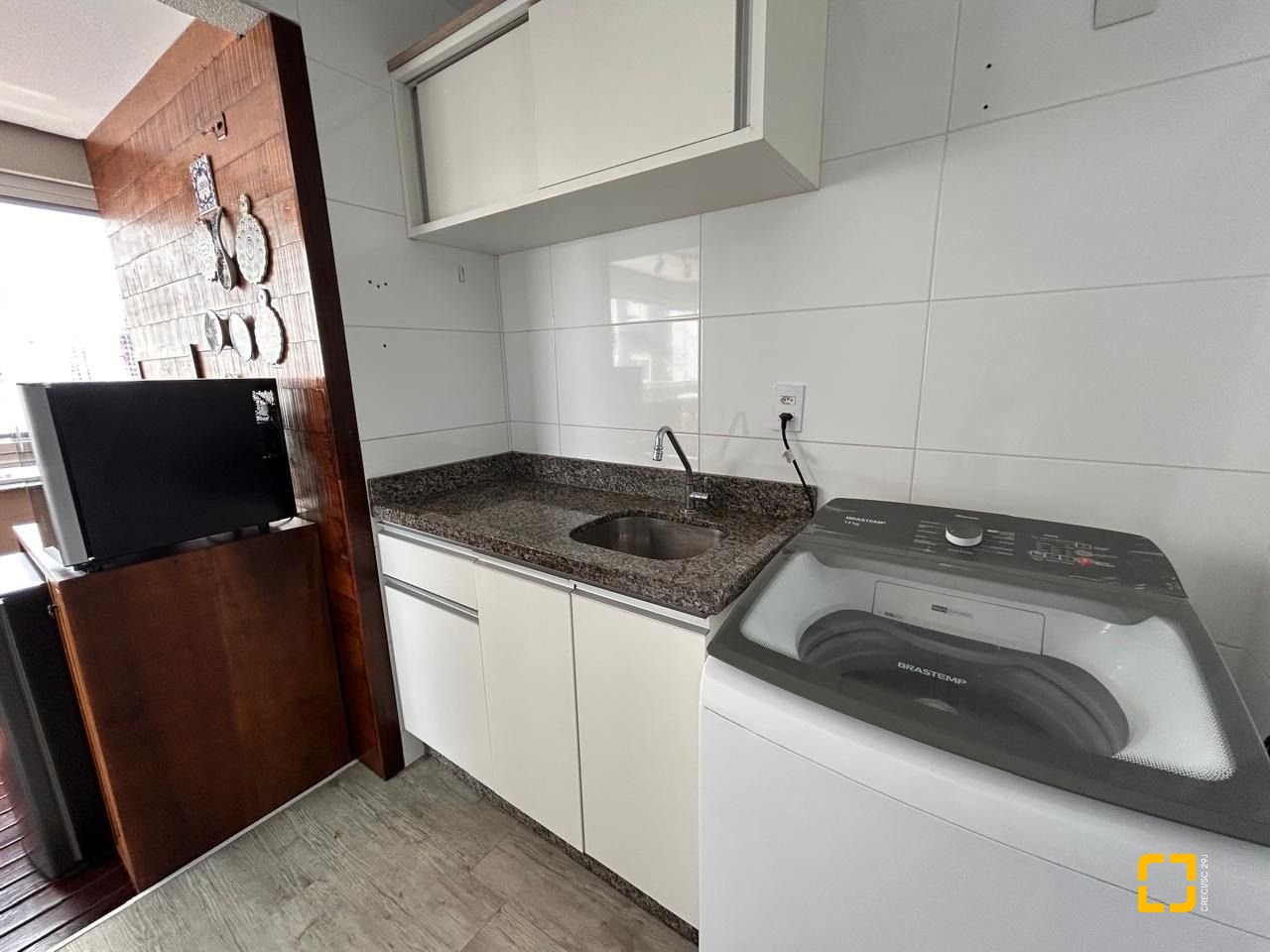 Apartamento com 85m², 3 quartos (sendo 1 suíte), 1 garagem, no bairro Kobrasol em São José