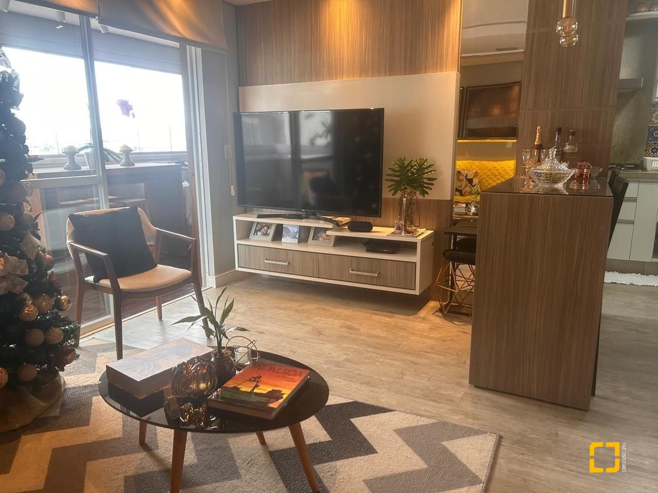 Apartamento com 85m², 3 quartos (sendo 1 suíte), 1 garagem, no bairro Kobrasol em São José