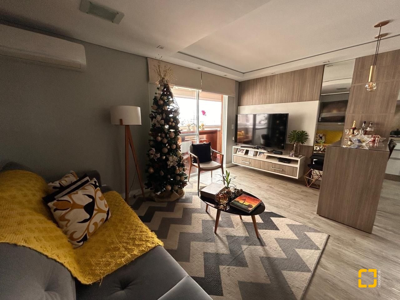 Apartamento com 85m², 3 quartos (sendo 1 suíte), 1 garagem, no bairro Kobrasol em São José