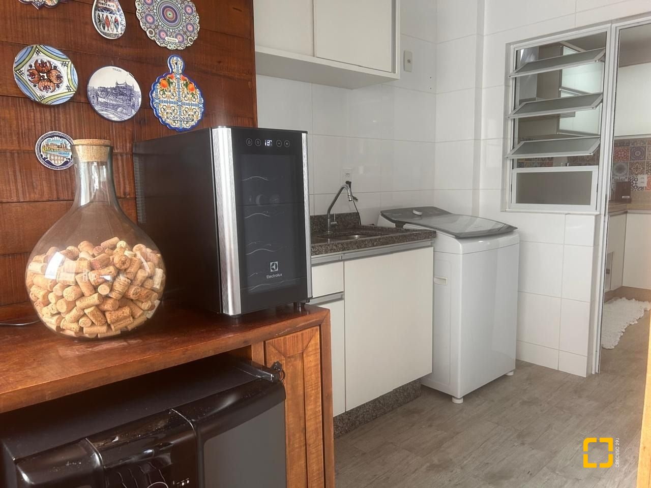 Apartamento com 85m², 3 quartos (sendo 1 suíte), 1 garagem, no bairro Kobrasol em São José