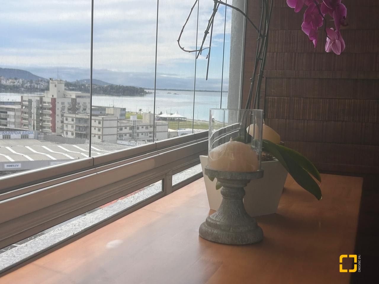 Apartamento com 85m², 3 quartos (sendo 1 suíte), 1 garagem, no bairro Kobrasol em São José