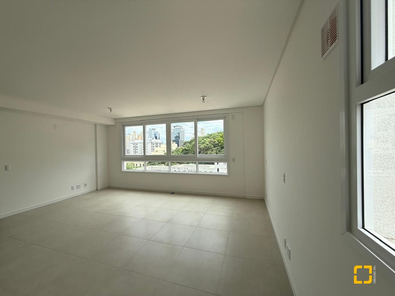 Studio com 40m², 1 quarto, 1 garagem, no bairro Centro em Florianópolis