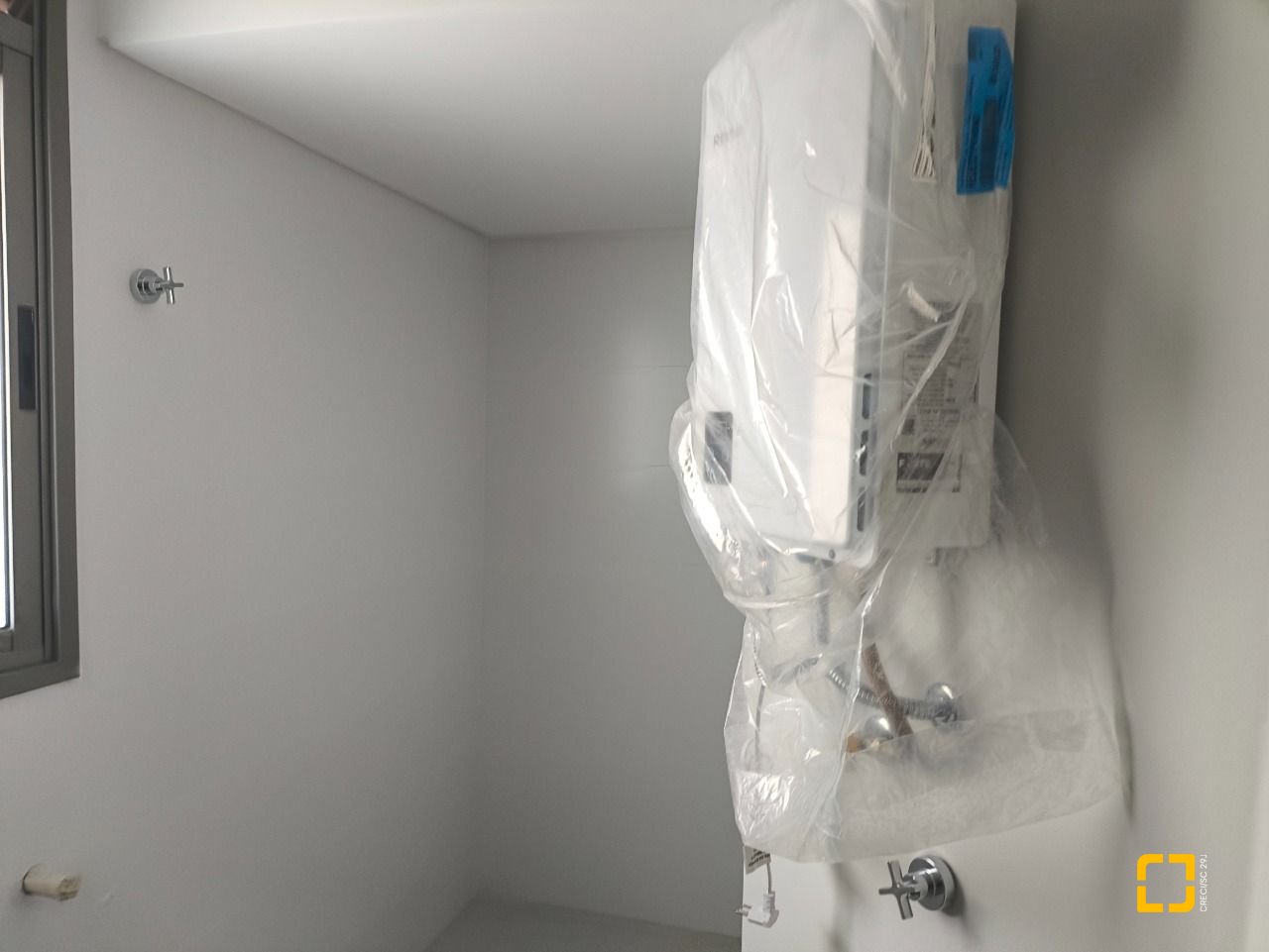 Apartamento com 122m², 6 quartos (sendo 3 suítes), 2 garagens, no bairro Centro em Florianópolis