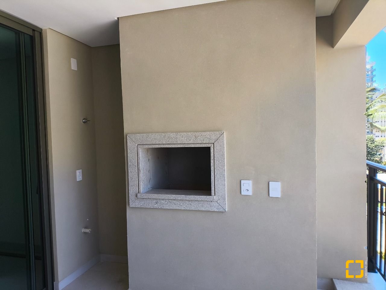 Apartamento com 122m², 6 quartos (sendo 3 suítes), 2 garagens, no bairro Centro em Florianópolis