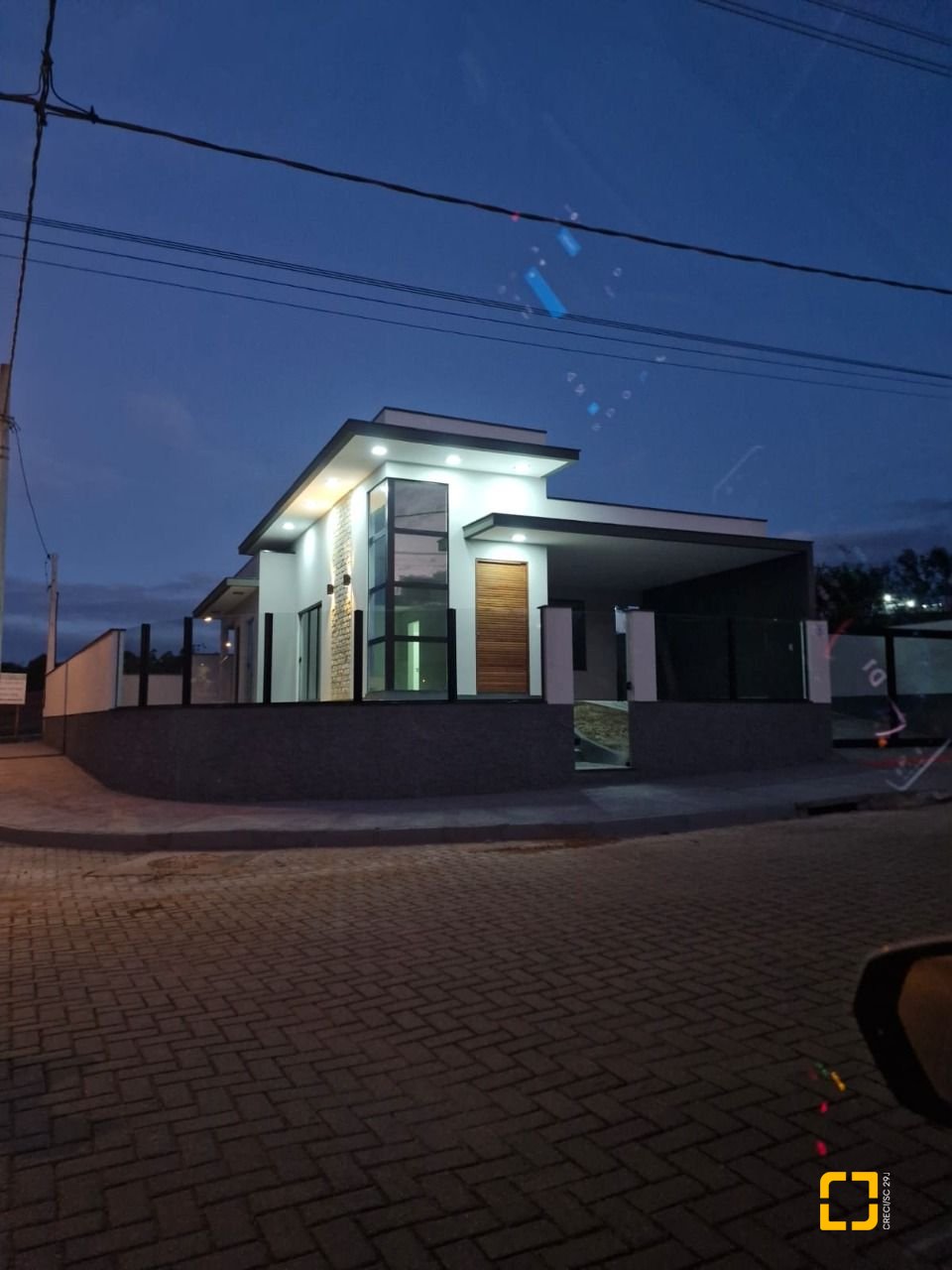 Casa com 113m², 3 quartos (sendo 1 suíte), 2 garagens, no bairro Forquilhas em São José