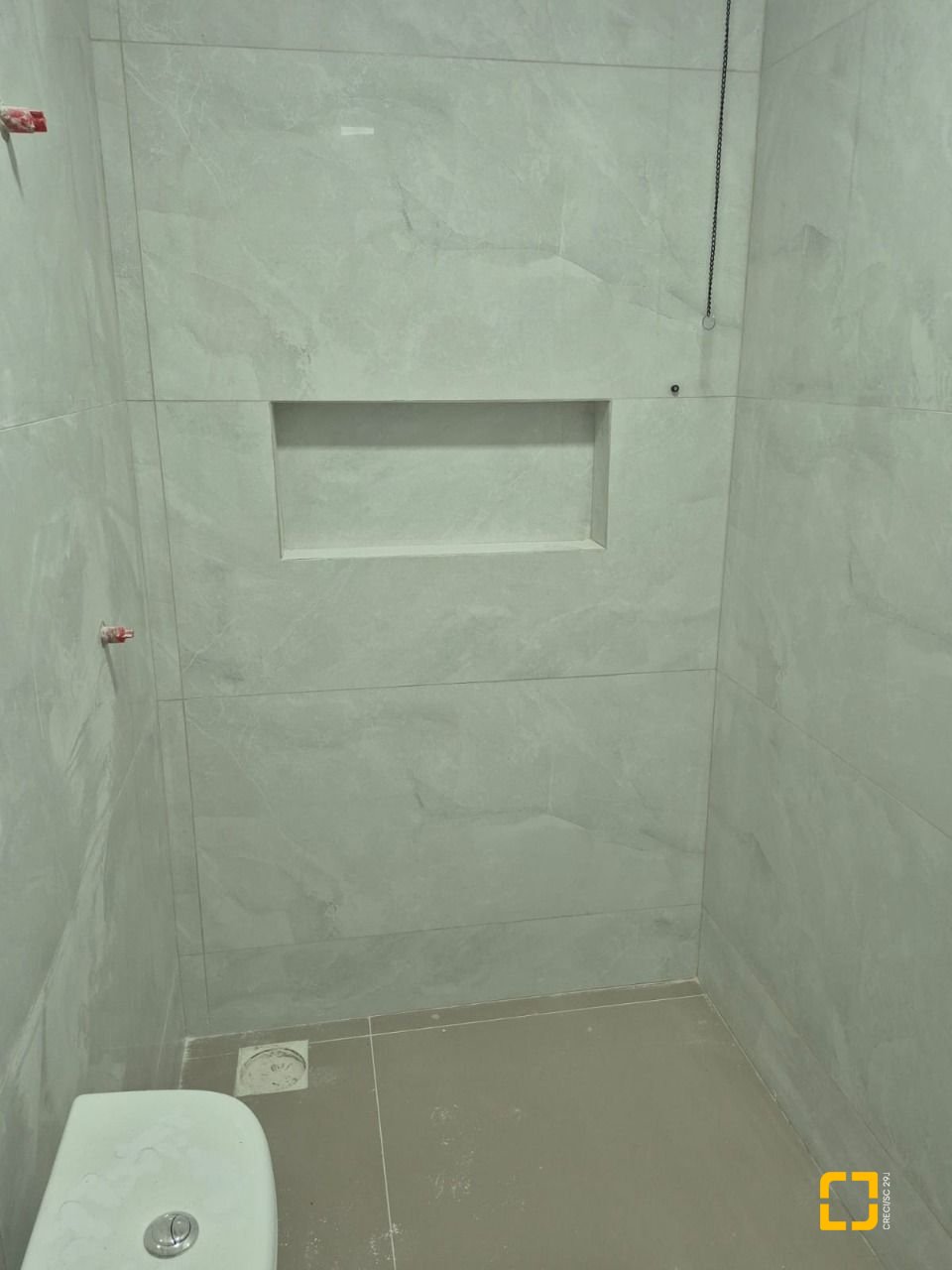 Casa com 113m², 3 quartos (sendo 1 suíte), 2 garagens, no bairro Forquilhas em São José