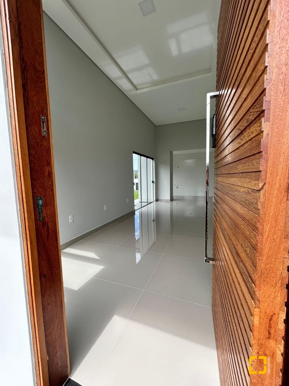Casa com 113m², 3 quartos (sendo 1 suíte), 2 garagens, no bairro Forquilhas em São José