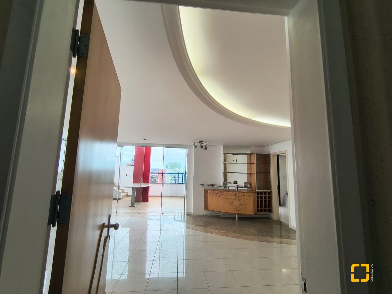 Cobertura com 459m², 4 quartos (sendo 2 suítes), 3 garagens, no bairro Campinas em São José