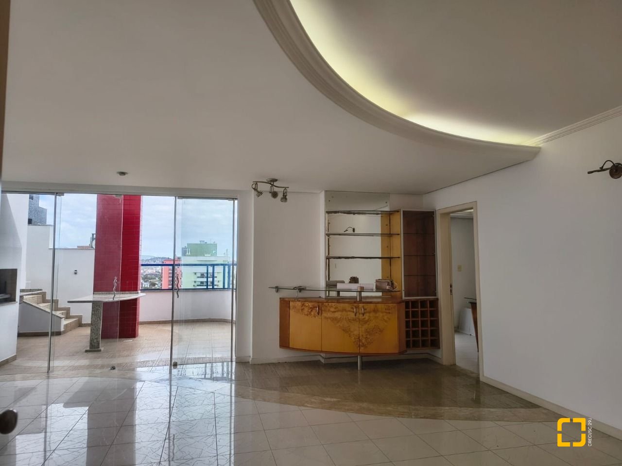 Cobertura com 459m², 4 quartos (sendo 2 suítes), 3 garagens, no bairro Campinas em São José