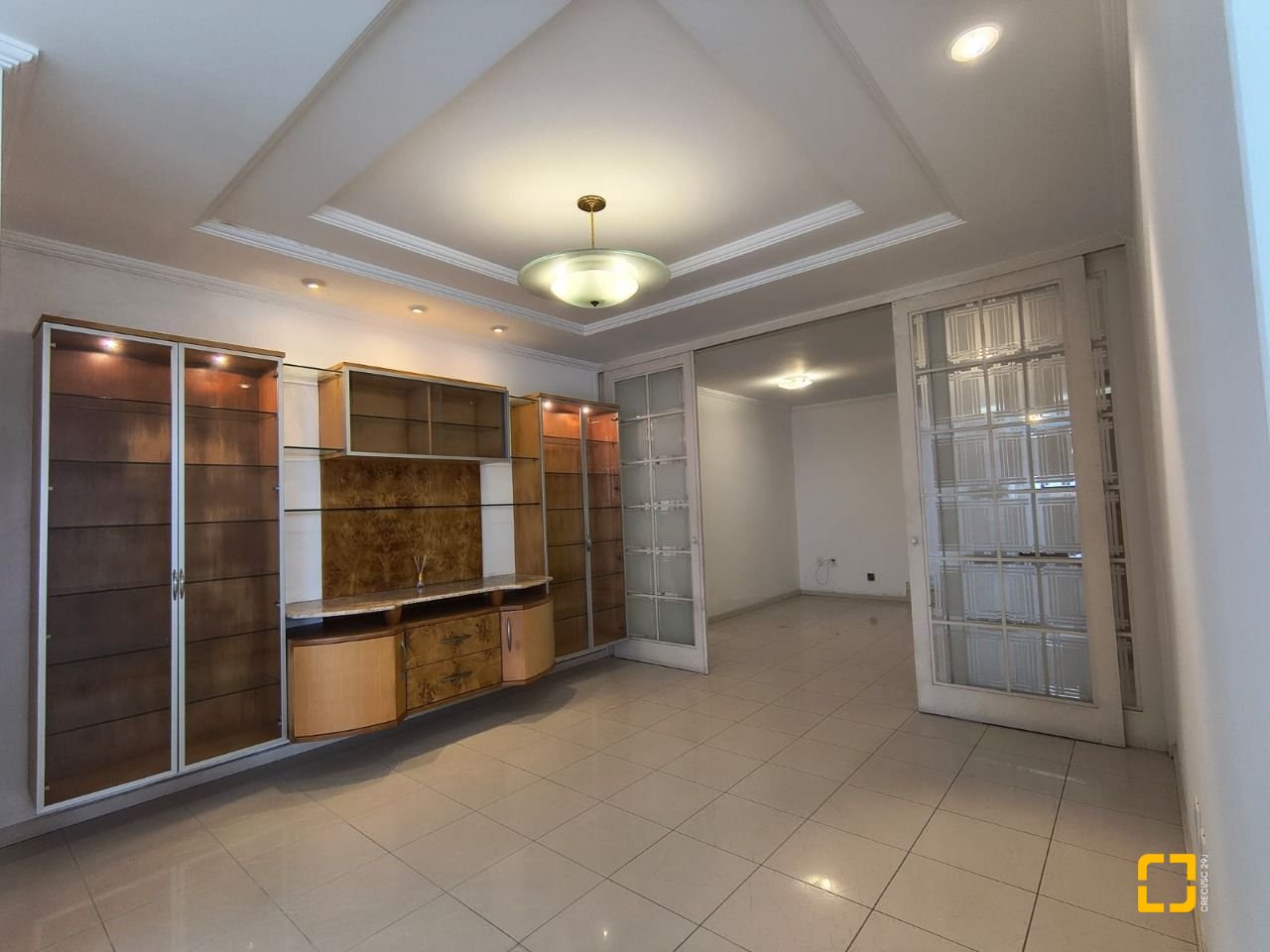Cobertura com 459m², 4 quartos (sendo 2 suítes), 3 garagens, no bairro Campinas em São José