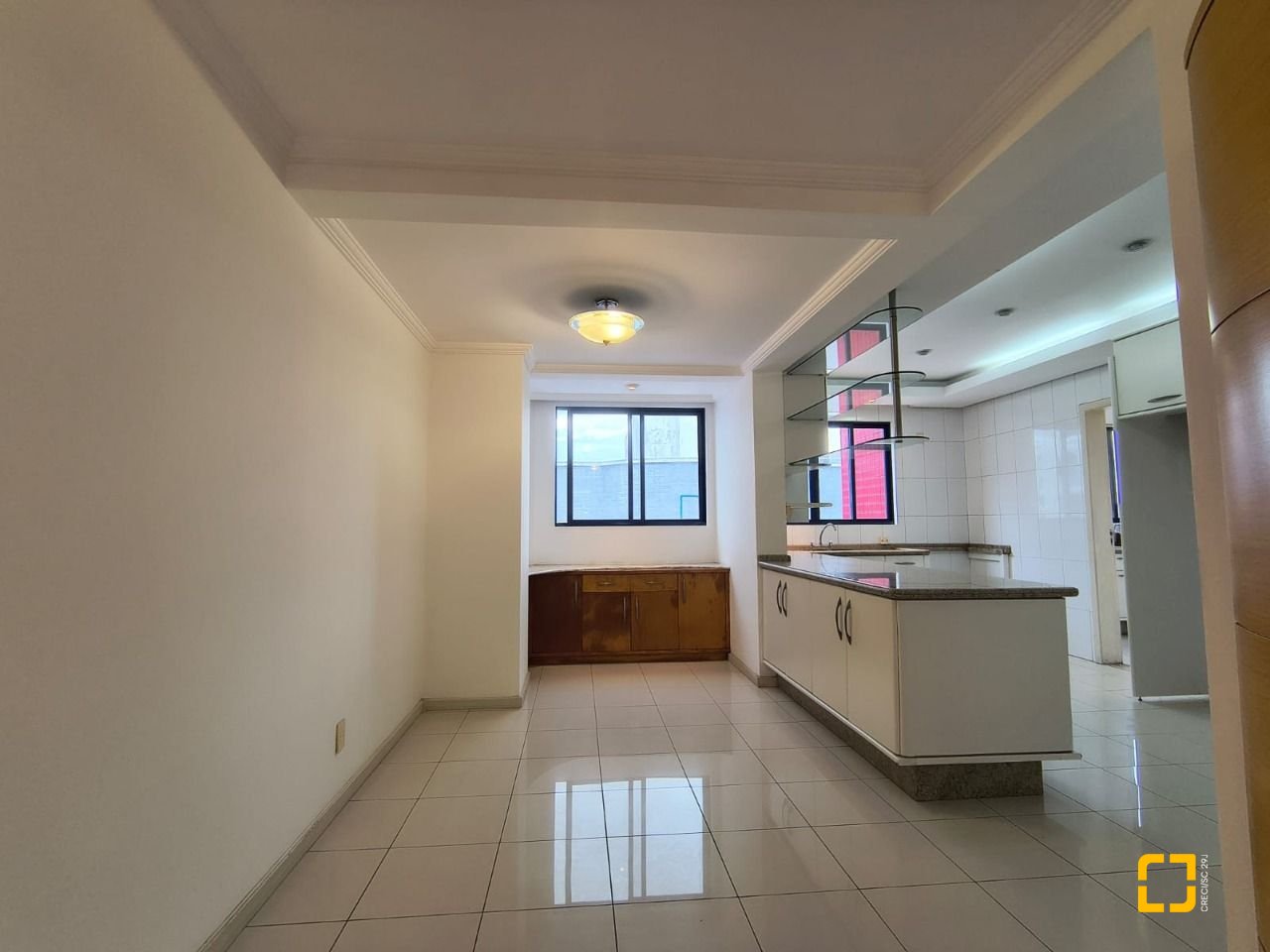 Cobertura com 459m², 4 quartos (sendo 2 suítes), 3 garagens, no bairro Campinas em São José