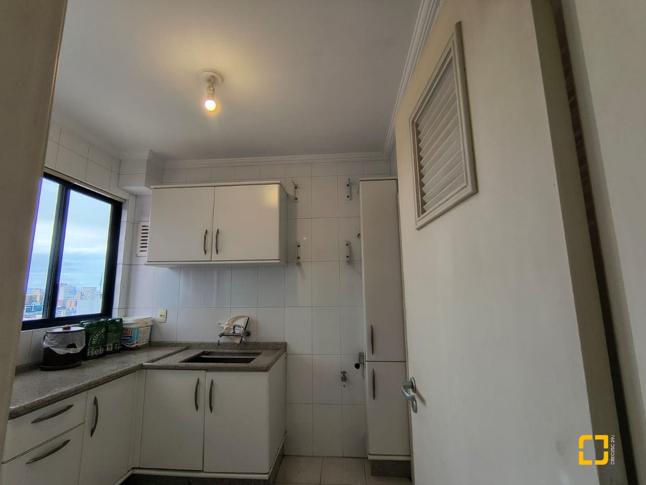 Cobertura com 459m², 4 quartos (sendo 2 suítes), 3 garagens, no bairro Campinas em São José