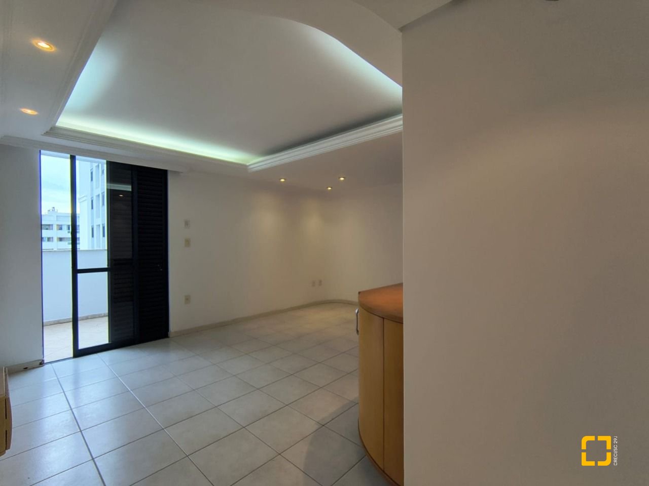 Cobertura com 459m², 4 quartos (sendo 2 suítes), 3 garagens, no bairro Campinas em São José