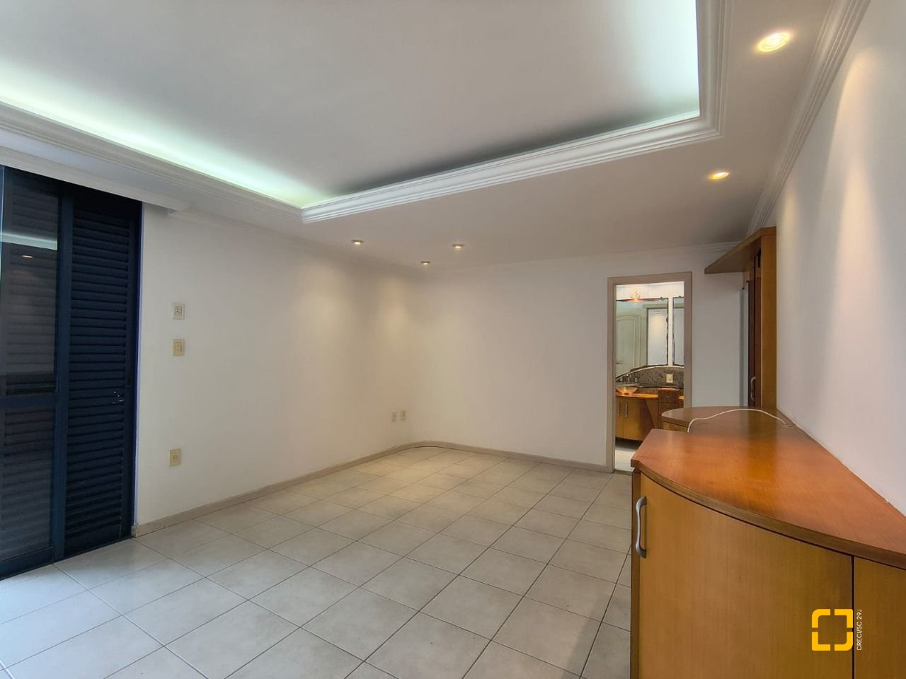 Cobertura com 459m², 4 quartos (sendo 2 suítes), 3 garagens, no bairro Campinas em São José