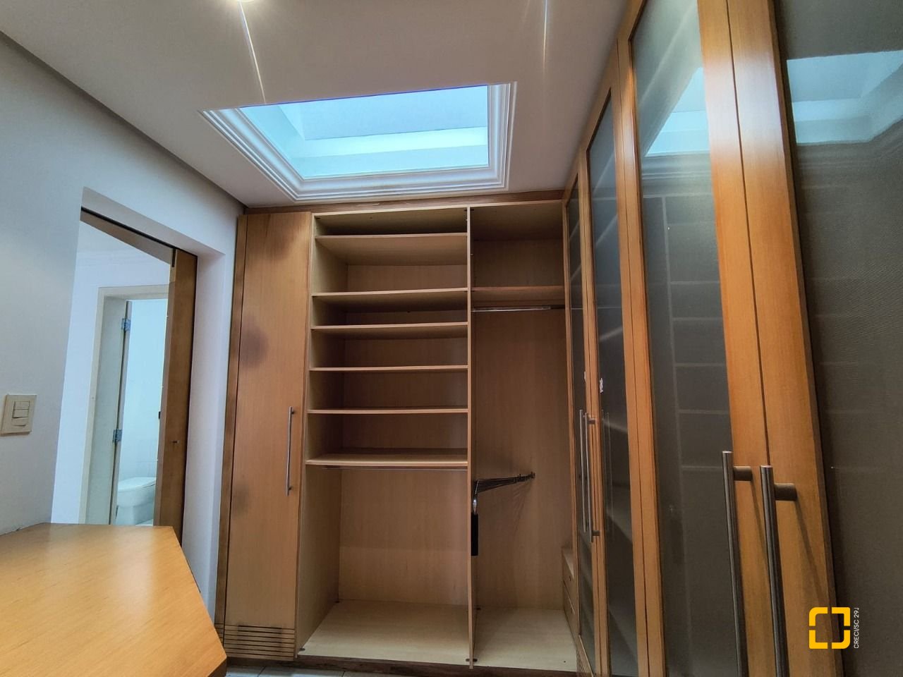 Cobertura com 459m², 4 quartos (sendo 2 suítes), 3 garagens, no bairro Campinas em São José