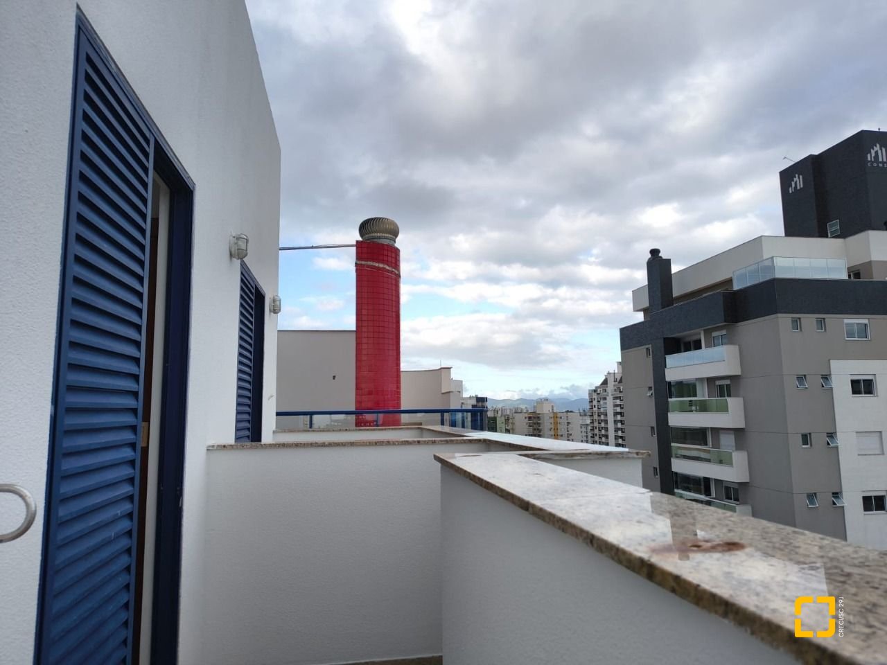 Cobertura com 459m², 4 quartos (sendo 2 suítes), 3 garagens, no bairro Campinas em São José