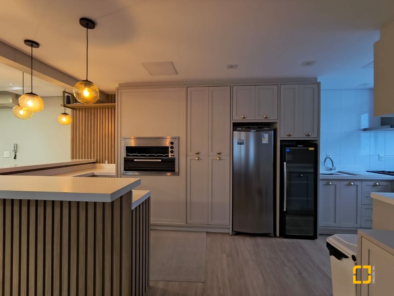 Cobertura com 459m², 4 quartos (sendo 2 suítes), 3 garagens, no bairro Campinas em São José