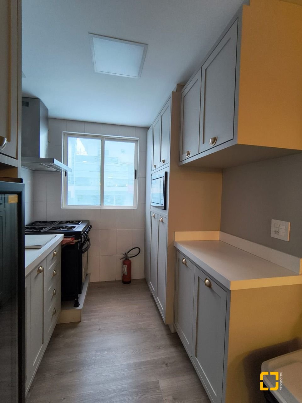 Cobertura com 459m², 4 quartos (sendo 2 suítes), 3 garagens, no bairro Campinas em São José