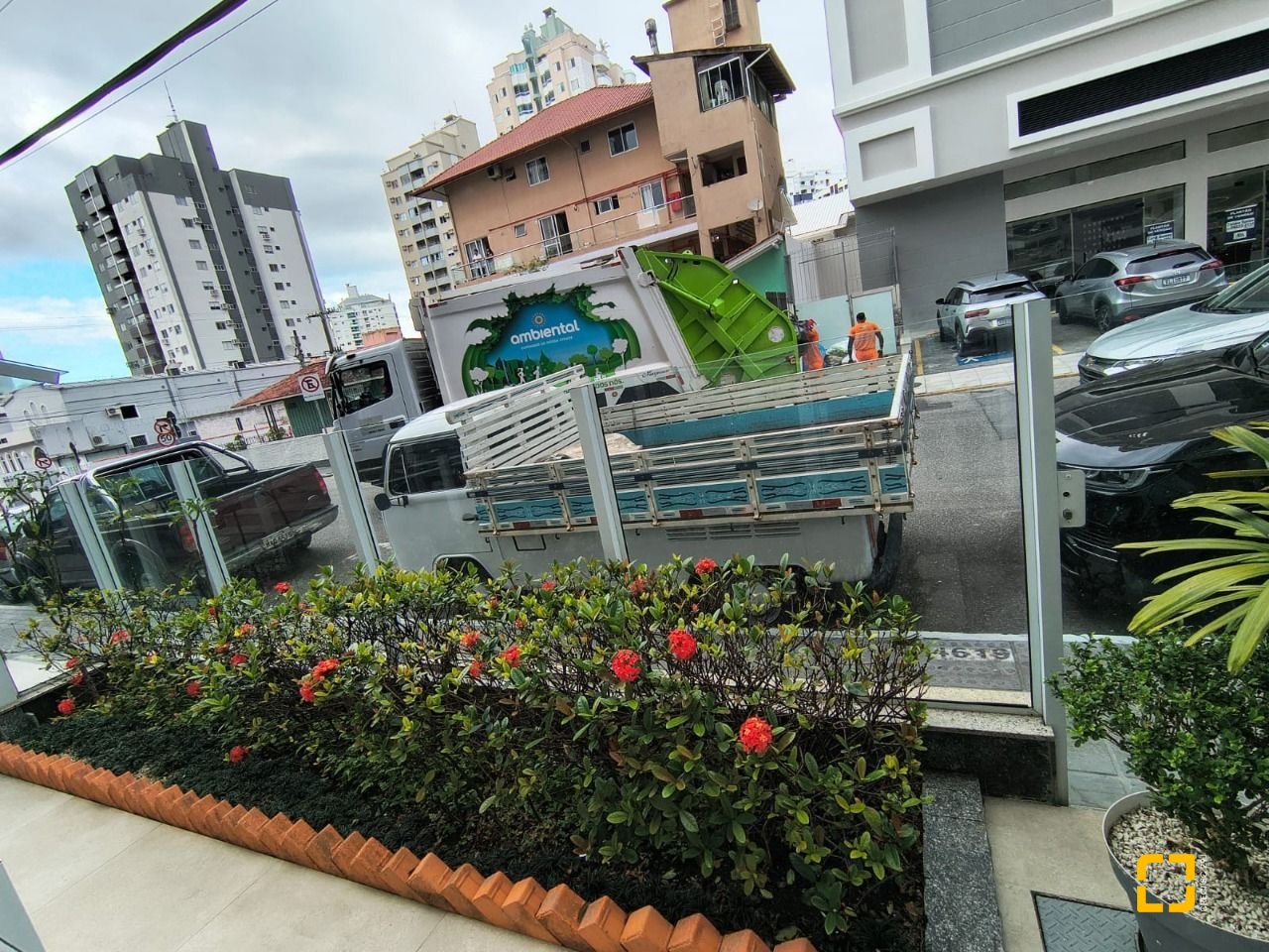 Cobertura com 459m², 4 quartos (sendo 2 suítes), 3 garagens, no bairro Campinas em São José