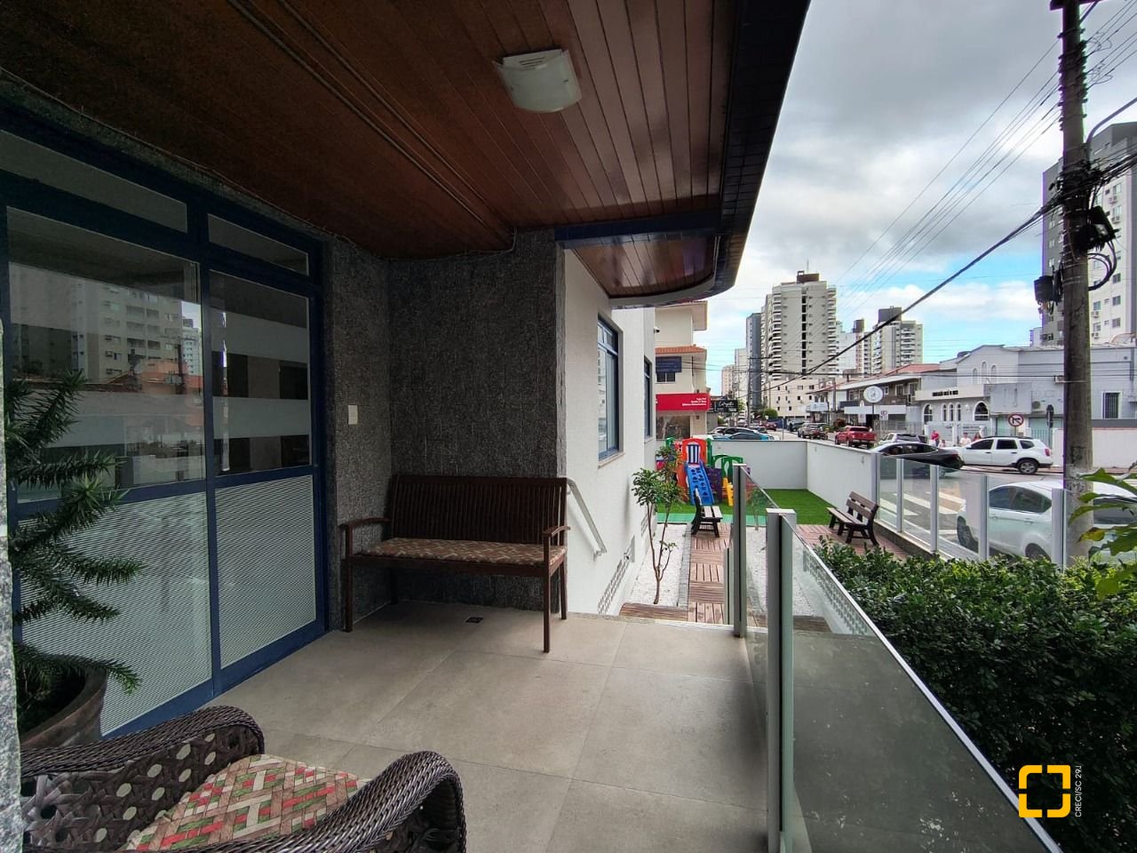 Cobertura com 459m², 4 quartos (sendo 2 suítes), 3 garagens, no bairro Campinas em São José