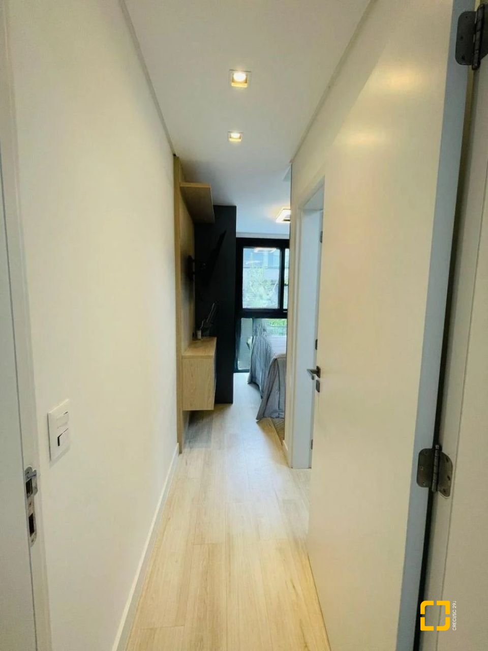 Casa de Condomínio com 413m², 3 quartos (sendo 3 suítes), 5 garagens, no bairro Lagoa da Conceição em Florianópolis