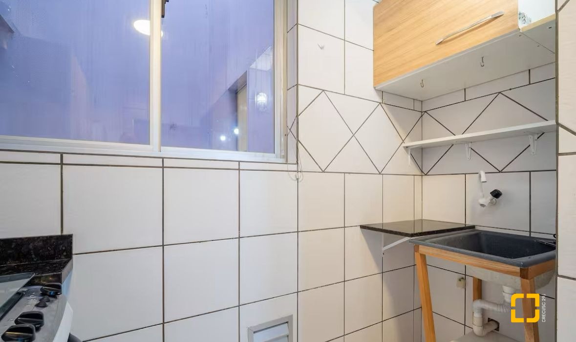 Apartamento com 47m², 2 quartos (sendo 1 suíte), no bairro Ingleses do Rio Vermelho em Florianópolis