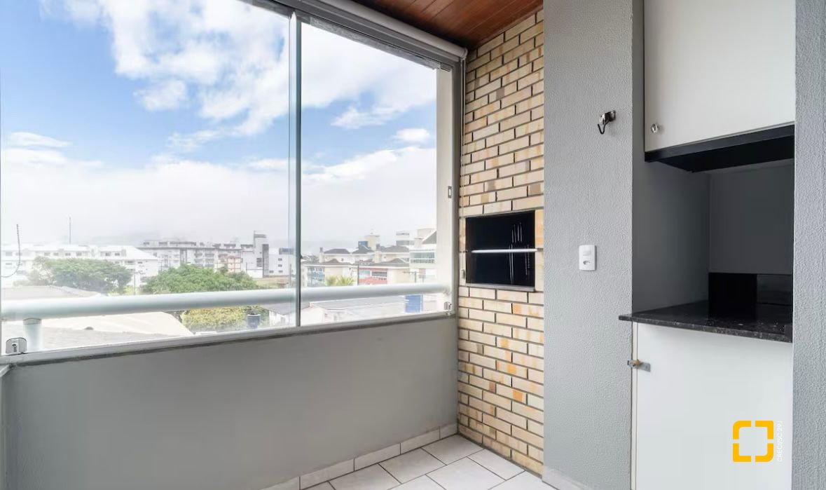 Apartamento com 47m², 2 quartos (sendo 1 suíte), no bairro Ingleses do Rio Vermelho em Florianópolis