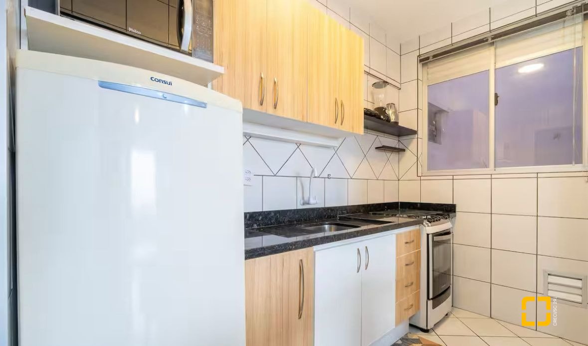 Apartamento com 47m², 2 quartos (sendo 1 suíte), no bairro Ingleses do Rio Vermelho em Florianópolis