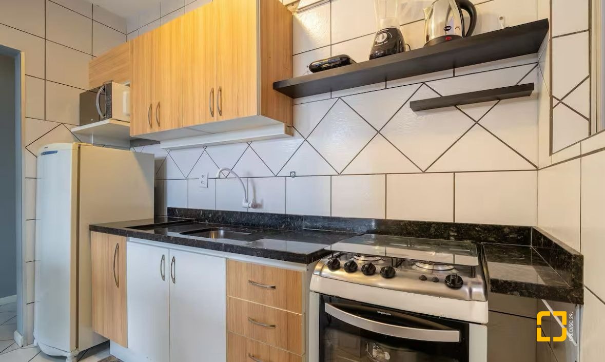 Apartamento com 47m², 2 quartos (sendo 1 suíte), no bairro Ingleses do Rio Vermelho em Florianópolis