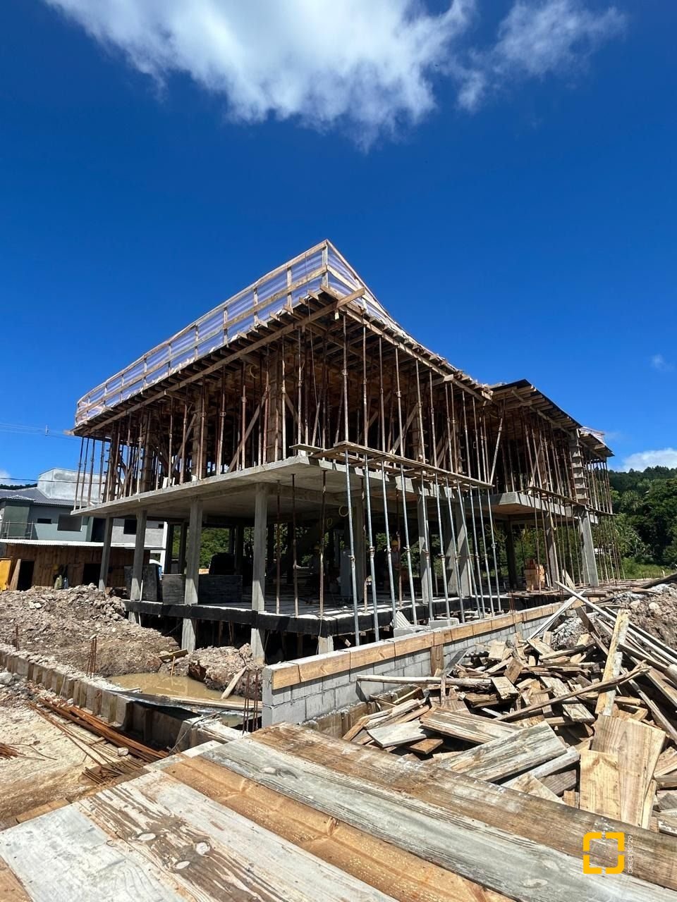 Casa com 135m², 3 quartos (sendo 1 suíte), 1 garagem, no bairro Vargem Pequena em Florianópolis