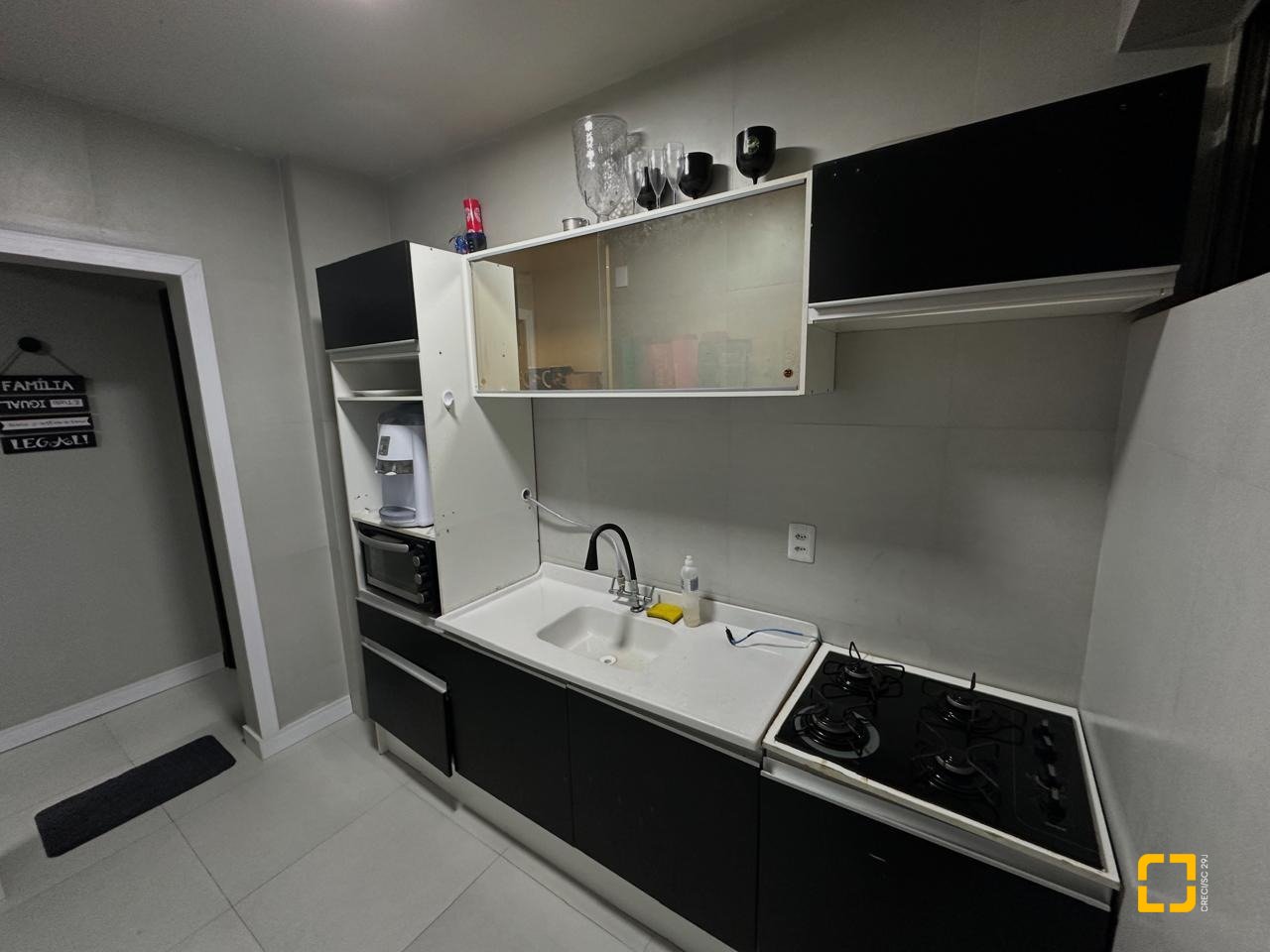 Apartamento com 40m², 1 quarto (sendo 1 suíte), no bairro Coqueiros em Florianópolis