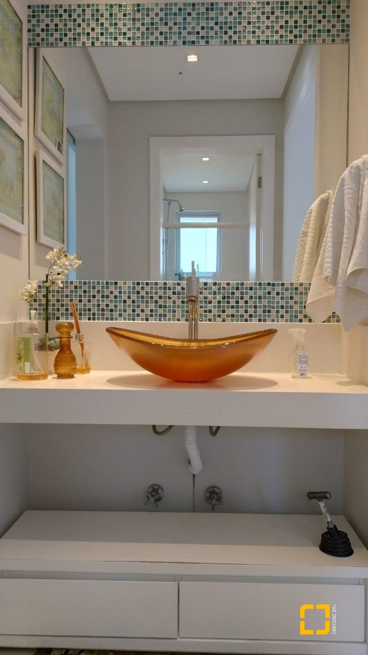 Apartamento com 115m², 5 quartos (sendo 2 suítes), 2 garagens, no bairro Ingleses em Florianópolis