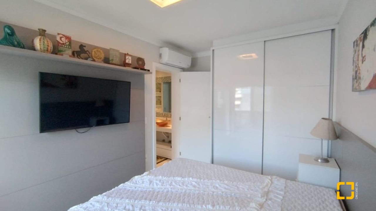 Apartamento com 115m², 5 quartos (sendo 2 suítes), 2 garagens, no bairro Ingleses em Florianópolis