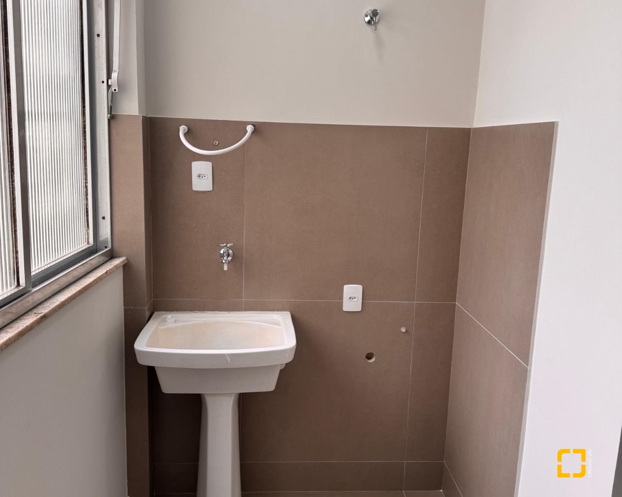 Apartamento com 104m², 4 quartos (sendo 1 suíte), 1 garagem, no bairro Centro em Florianópolis