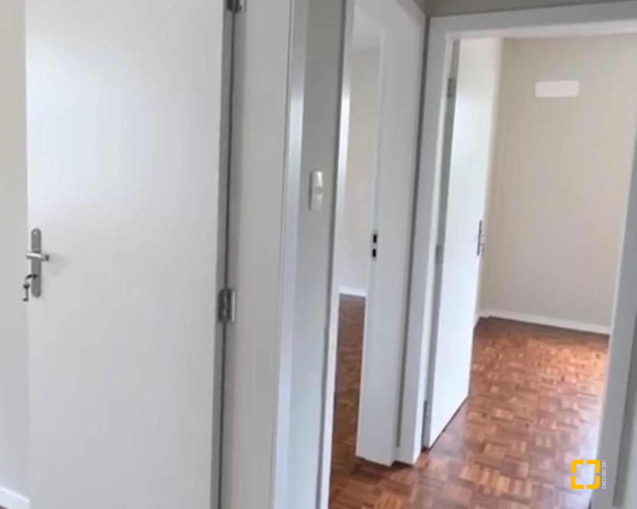 Apartamento com 104m², 4 quartos (sendo 1 suíte), 1 garagem, no bairro Centro em Florianópolis