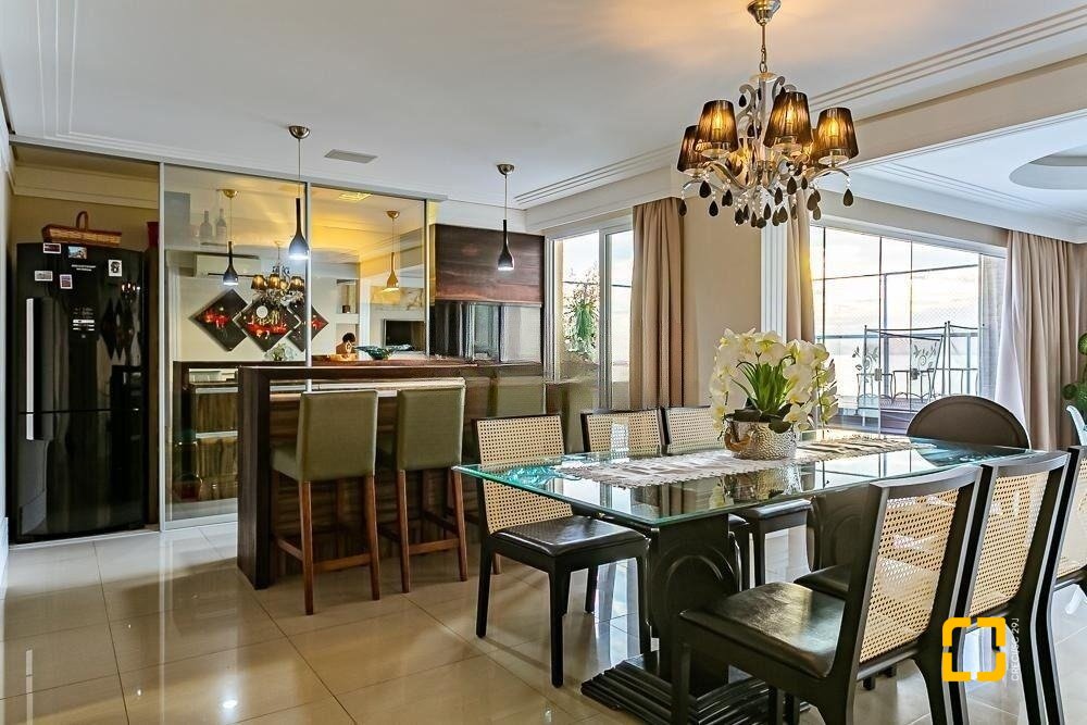 Cobertura com 487m², 4 quartos (sendo 4 suítes), 4 garagens, no bairro João Paulo em Florianópolis