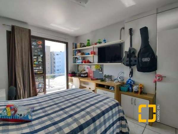 Casa com 585m², 8 quartos (sendo 3 suítes), 6 garagens, no bairro João Paulo em Florianópolis