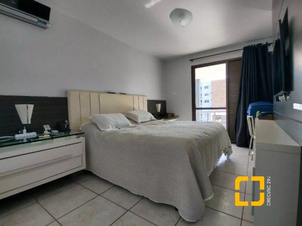 Casa com 585m², 5 quartos (sendo 3 suítes), 6 garagens, no bairro João Paulo em Florianópolis