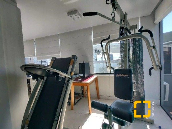 Casa com 585m², 5 quartos (sendo 3 suítes), 6 garagens, no bairro João Paulo em Florianópolis
